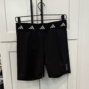 Adidas - Women’s Black Techfit Aeroready Athletic Shorts - Large